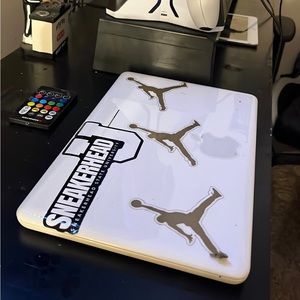 11” white 16gb Samsung chromebook laptop *special edition